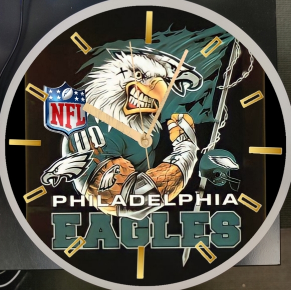 Philadelphia Eagles football clock - Picture 2 of 3